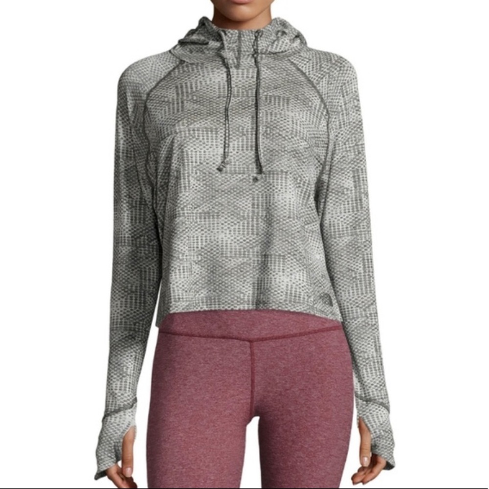 The North Face Jaquard MOTIVATION cropped hoodie - Small